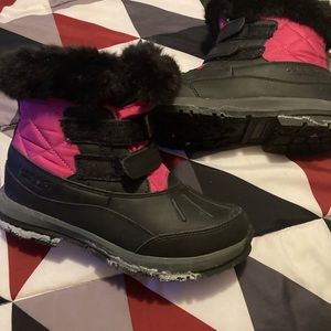 Used Bear Paw Boots woman’s size 5